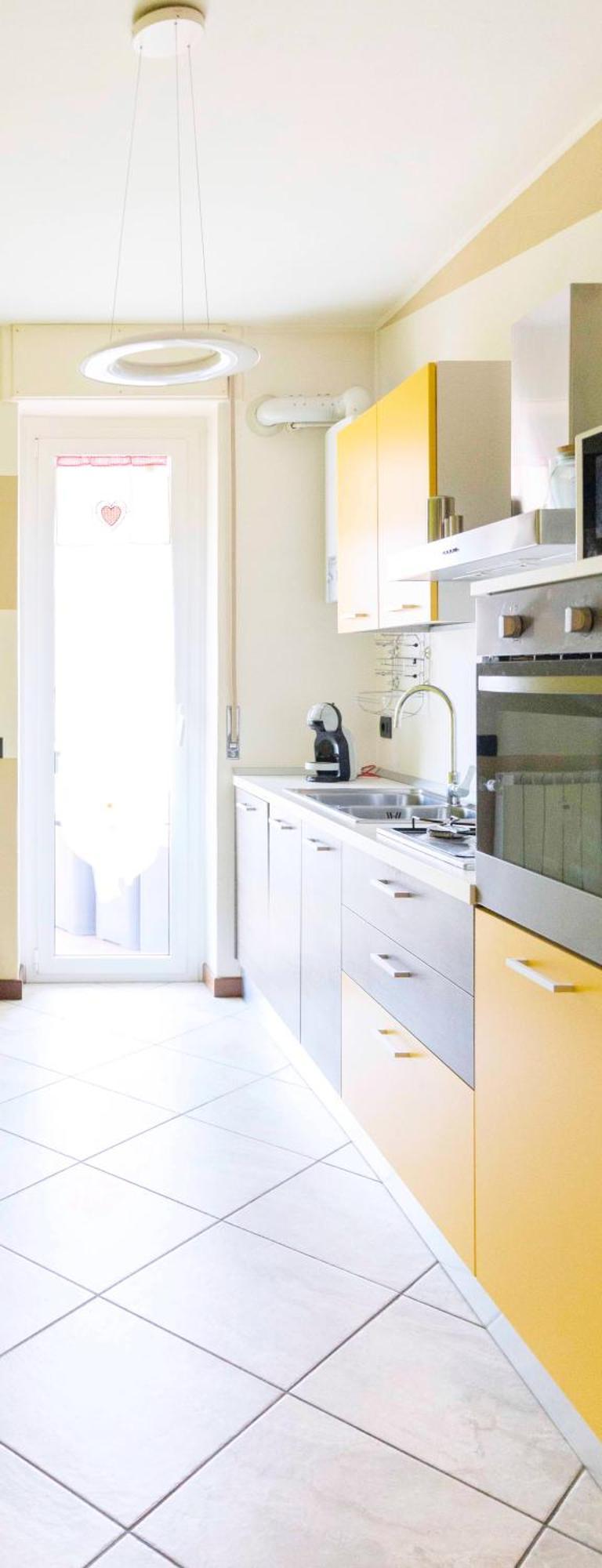 Blue Lake Arona - Cozy Apartment In City Center Exteriör bild