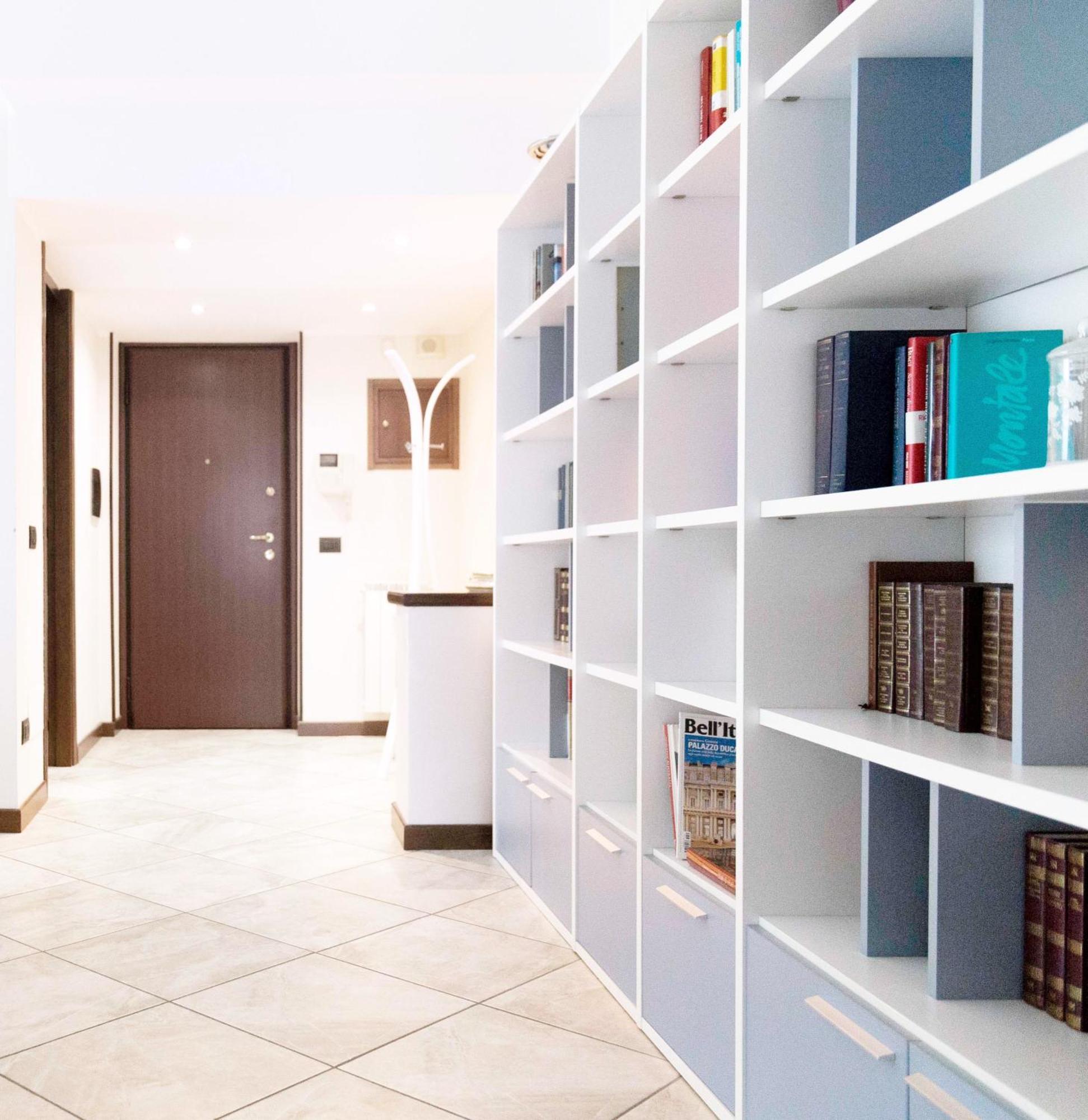 Blue Lake Arona - Cozy Apartment In City Center Exteriör bild